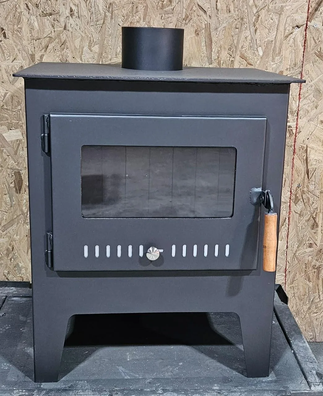 Estufa a Leña Combustión Lenta — 60 x 50 x 70 cm, vista 4